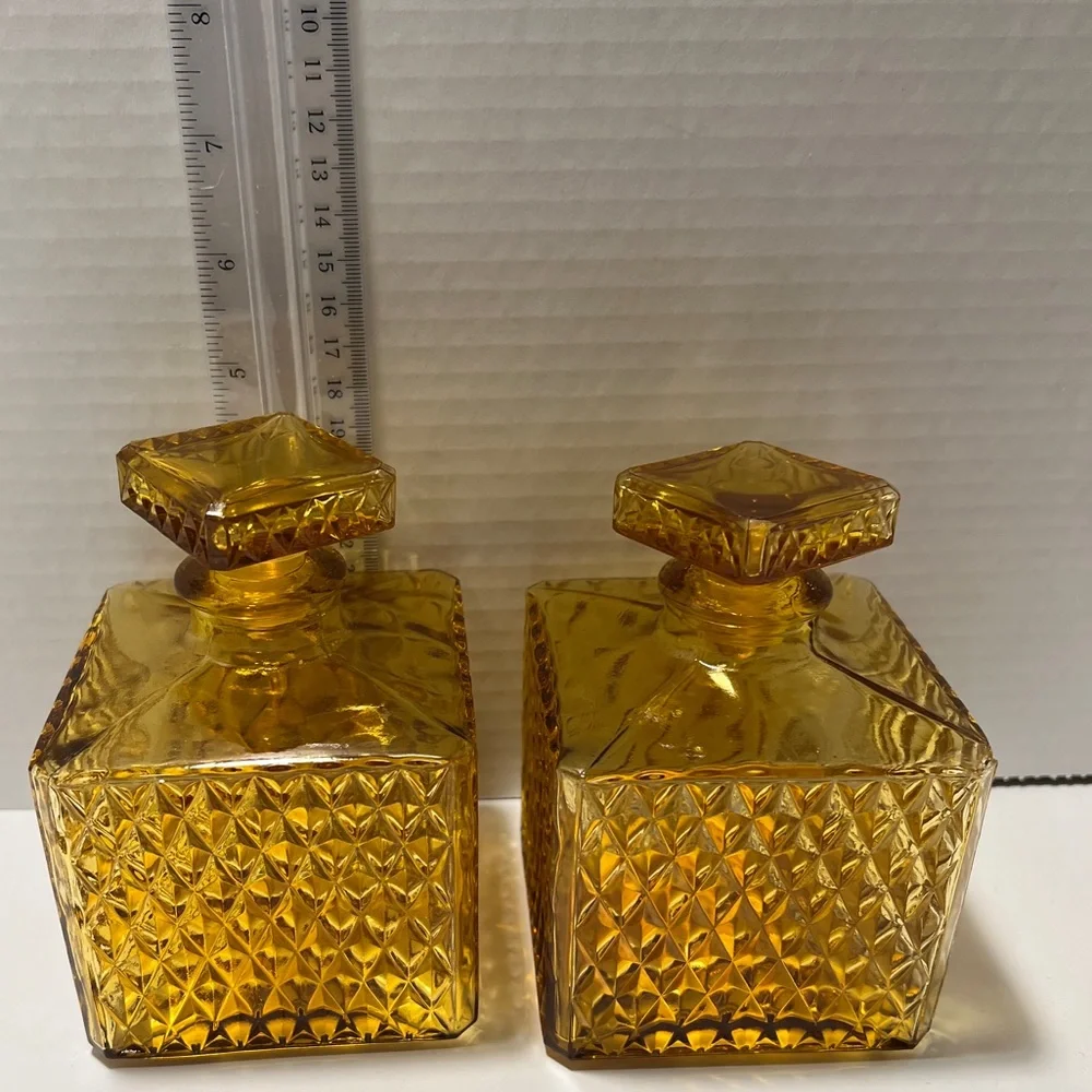 Vintage Indiana Glass Amber Diamond Point Mt Vernon 1968 Decanters‎ 2